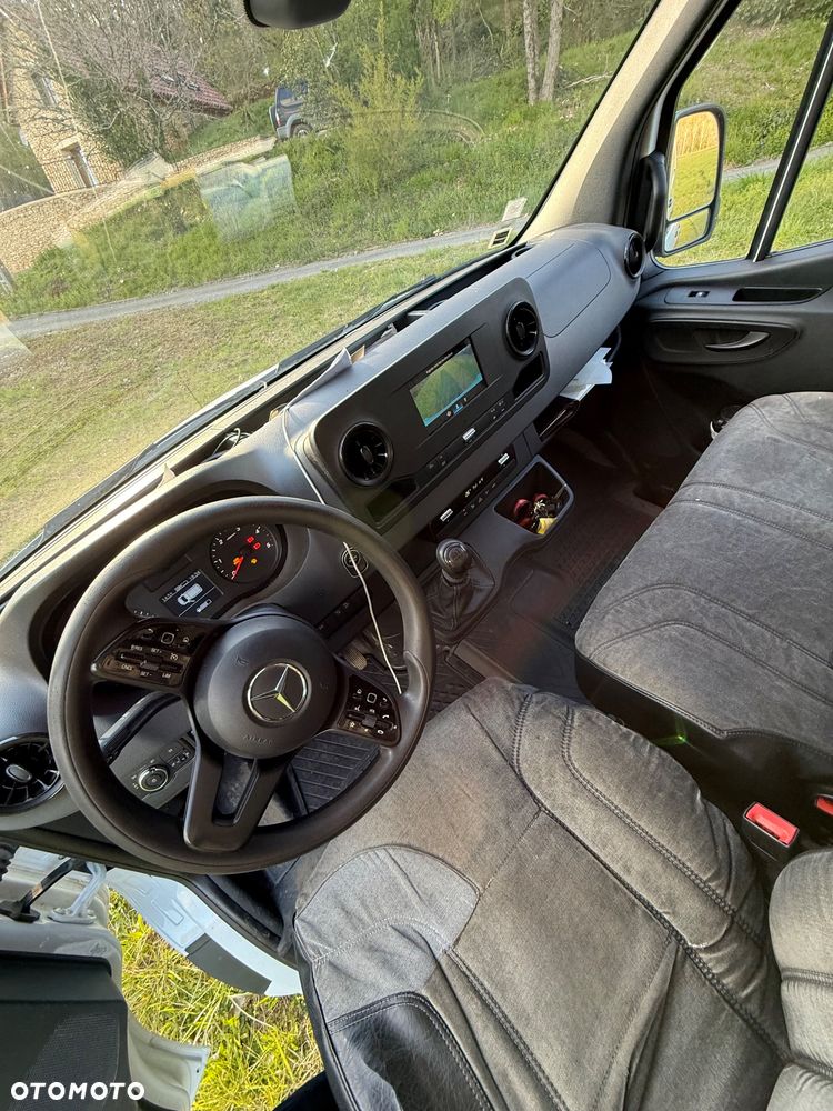 Mercedes-Benz Sprinter - 5