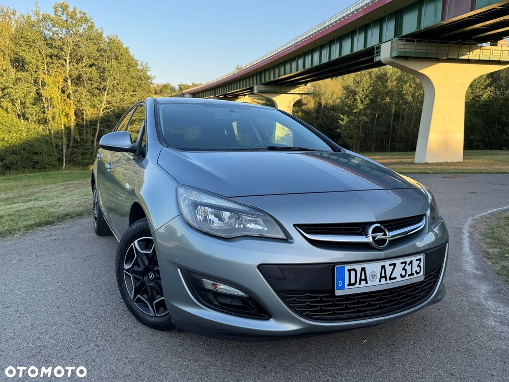 Opel Astra 1.4 Turbo 150 Jahre - 13