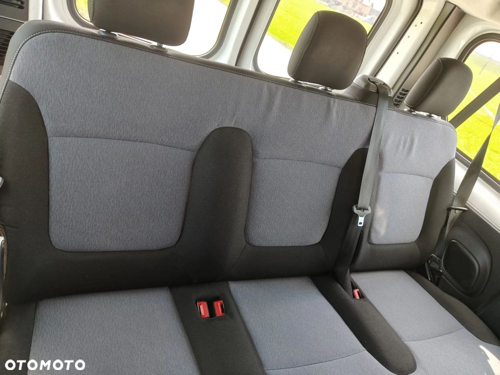 Opel Vivaro - 22