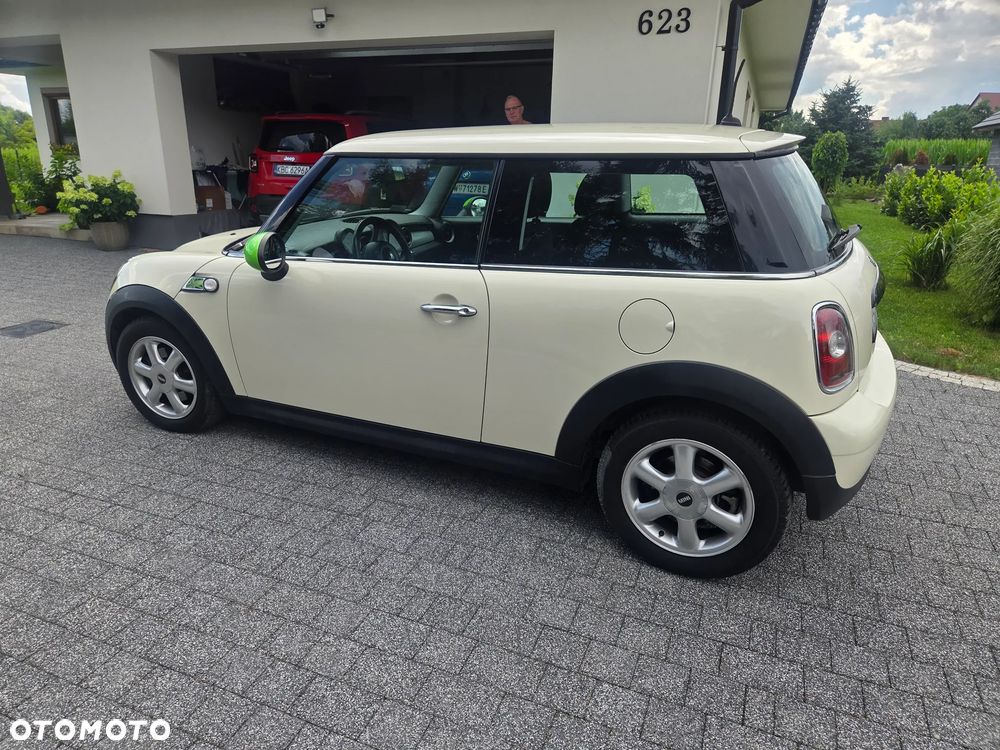 MINI ONE D - 7