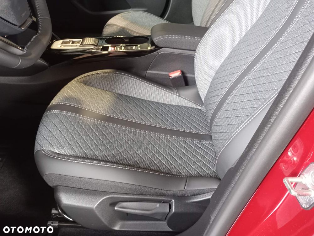 Peugeot 2008 1.2 PureTech Allure S&S EAT8 - 9