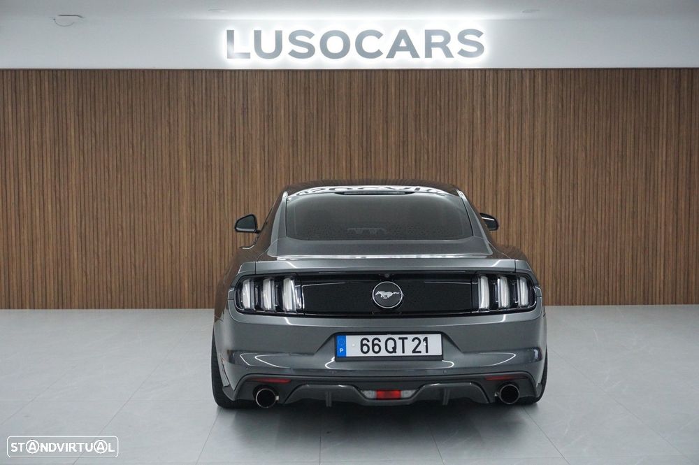 Ford Mustang 2.3i EcoBoost - 4