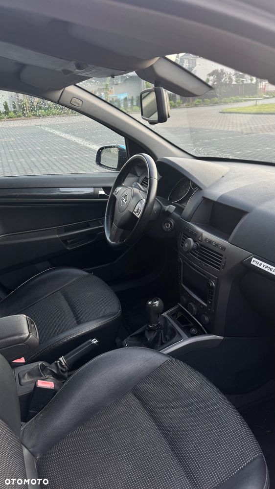 Opel Astra 2.0 Turbo Cosmo - 20
