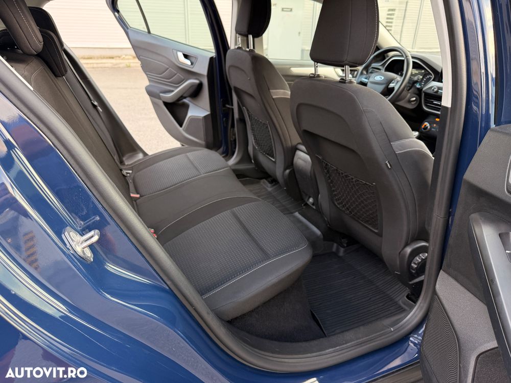 Ford Focus - 9