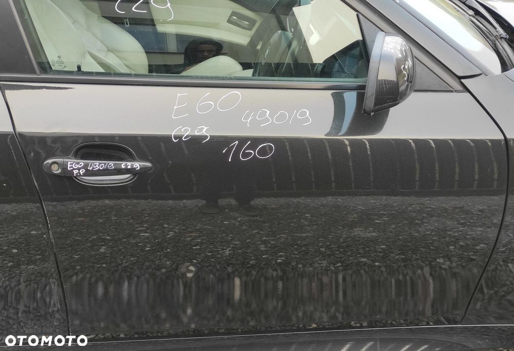 DRZWI PRAWY PRZÓD PRZEDNIE BMW E60 E61 490 DIOPSIDSCHWARZ METALIC - 1
