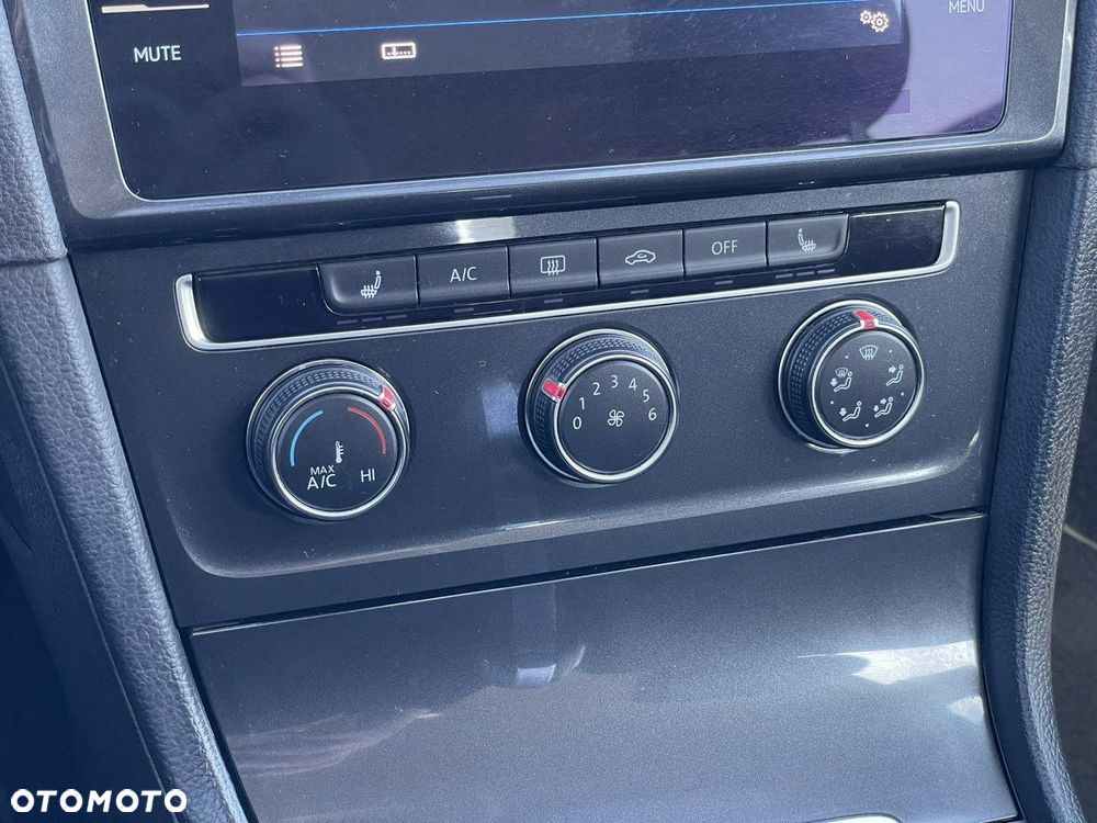 Volkswagen Golf - 20