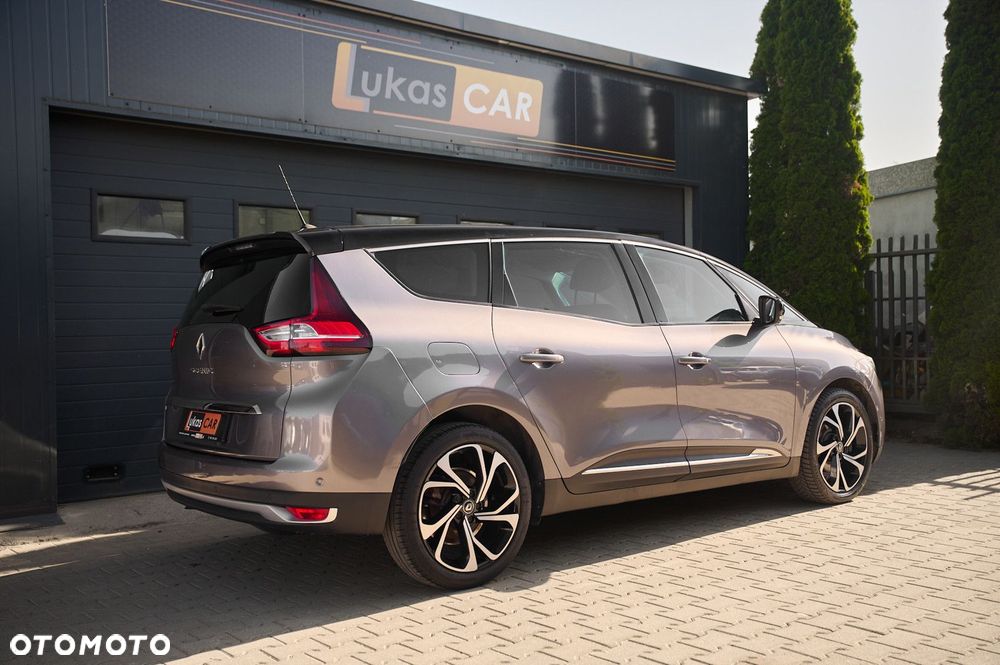Renault Grand Scenic - 10