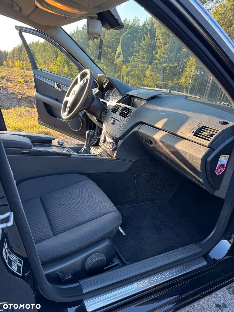 Mercedes-Benz Klasa C 180 Kompressor BlueEFFICIENCY - 15
