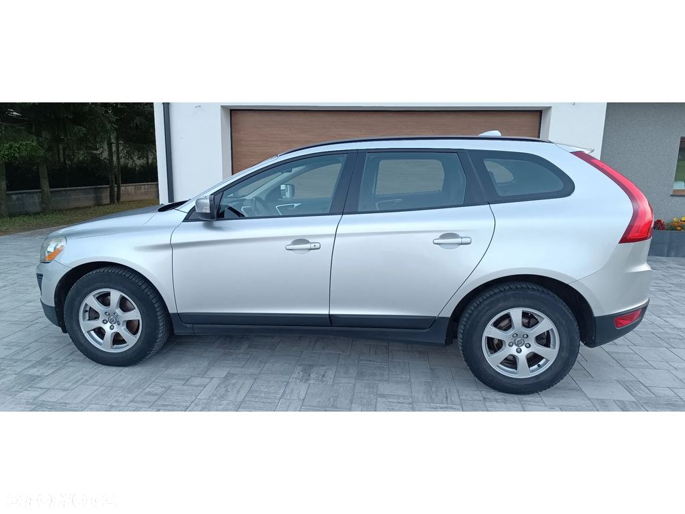 Volvo XC 60 2.4D Kinetic - 1