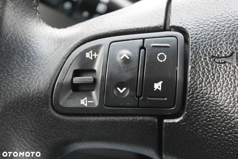 Kia Sportage 2.0 CVVT 2WD Automatik Spirit - 17