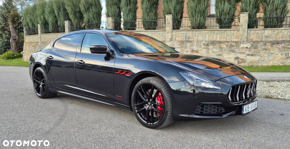 Maserati Quattroporte - 5