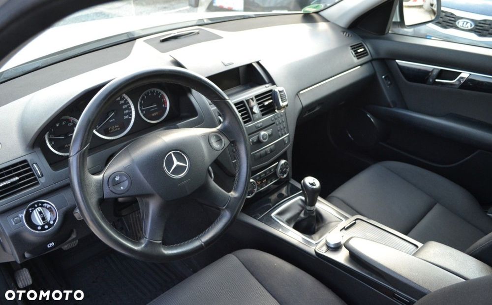 Mercedes-Benz Klasa C 180 Kompressor - 22