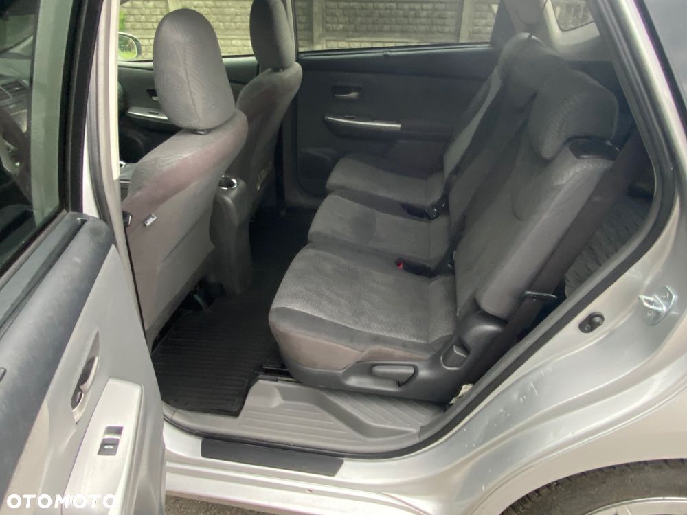 Toyota Prius+ (Hybrid) - 23