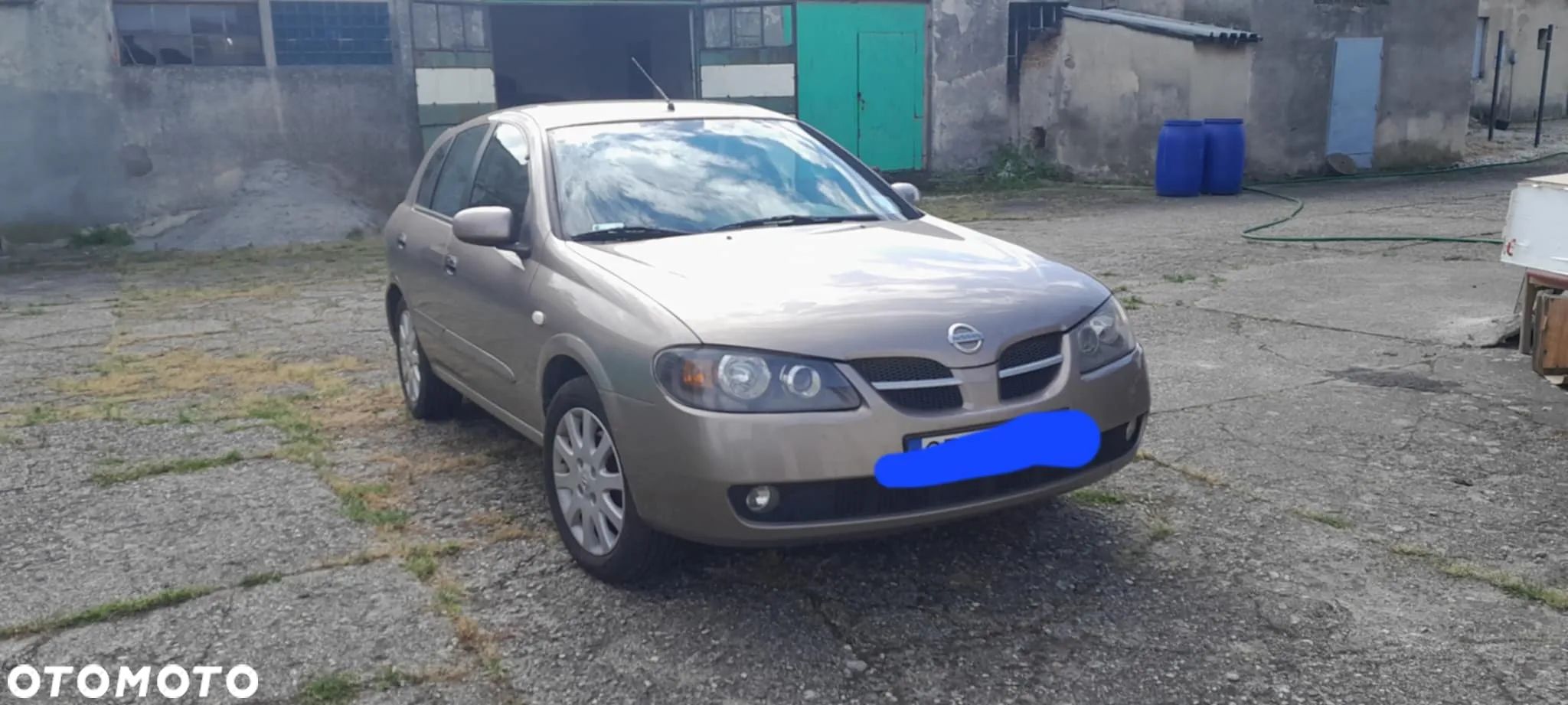 Nissan Almera - 1