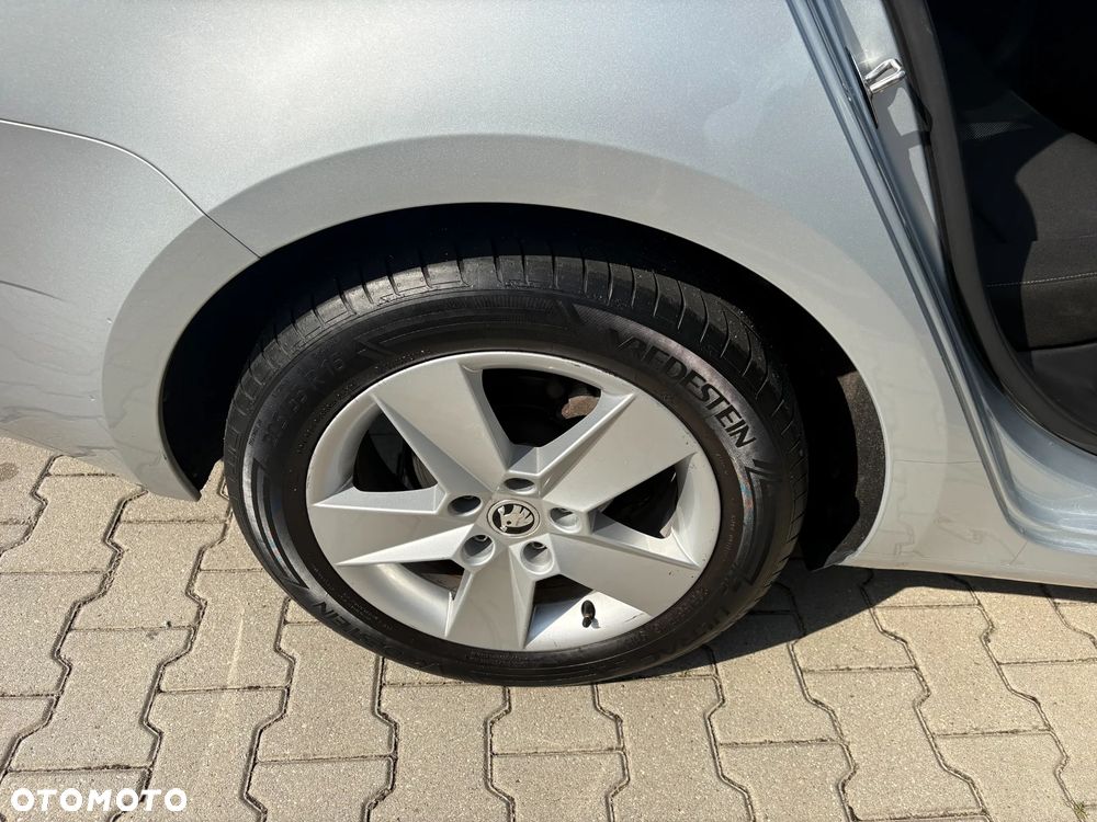 Skoda Octavia 1.6 TDI Active - 9