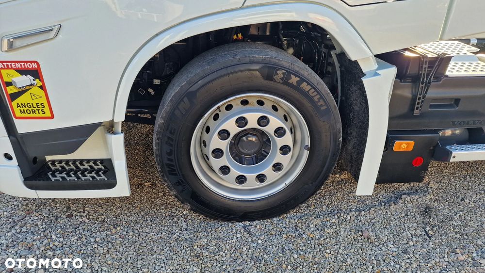 Volvo FH 500 Mega /Low Deck /Klima P. / Regulowane siodło standard - 25