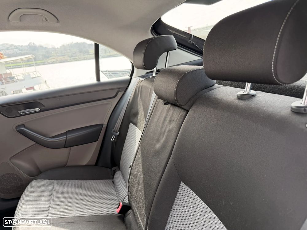 SEAT Toledo 1.6 TDI Reference Ecomotive - 14