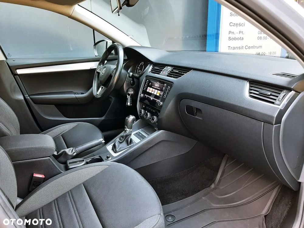 Skoda Octavia 2.0 TDI Ambition DSG - 25