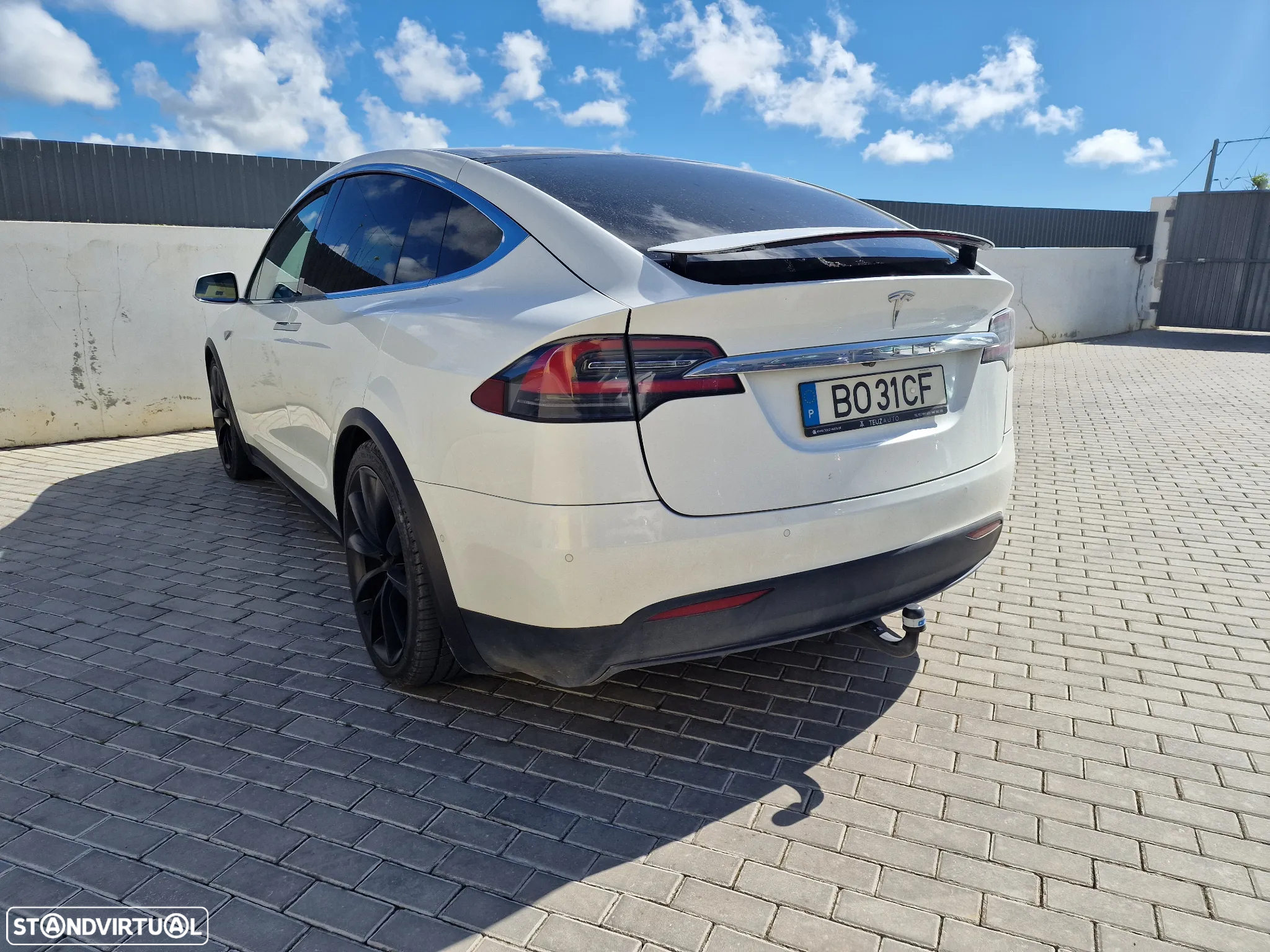 Tesla Model X P100D - 9
