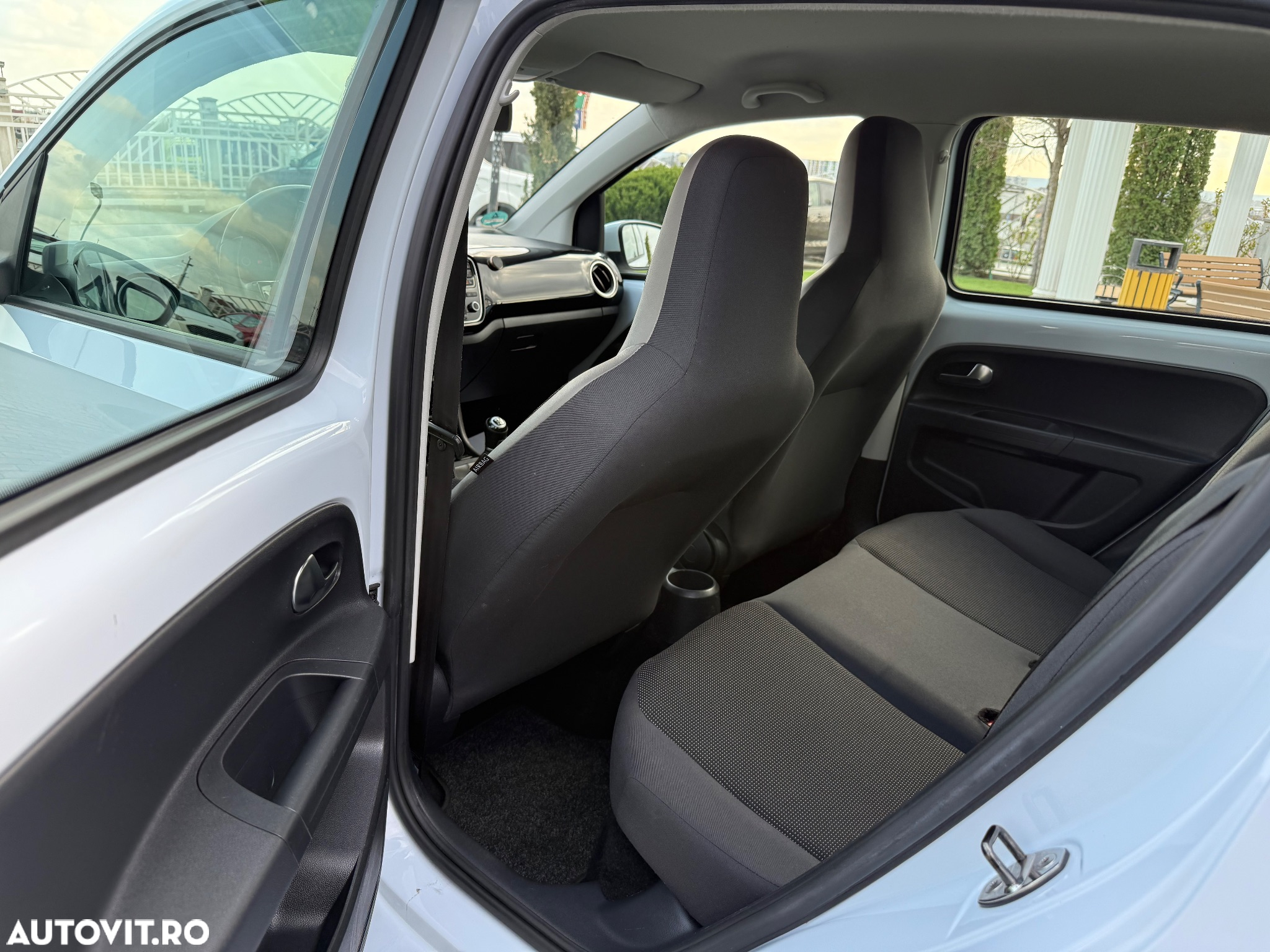 Volkswagen up! - 13