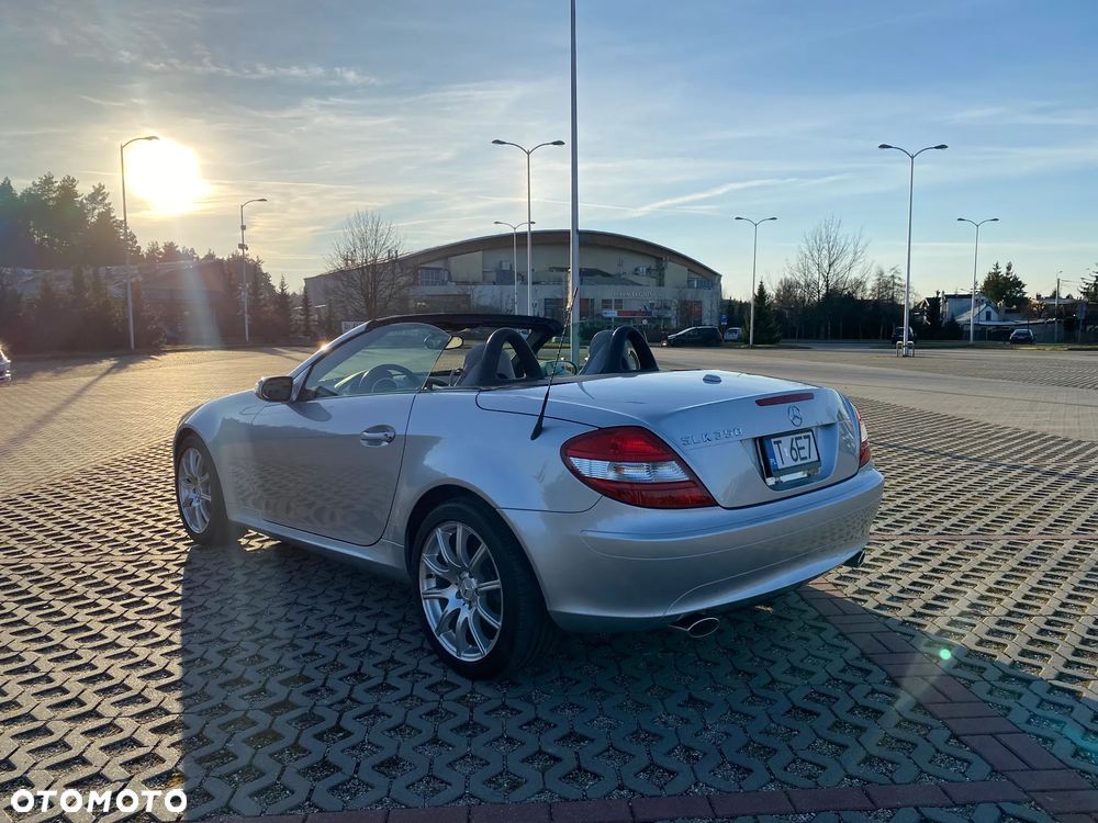 Mercedes-Benz SLK 350 7G-TRONIC - 4