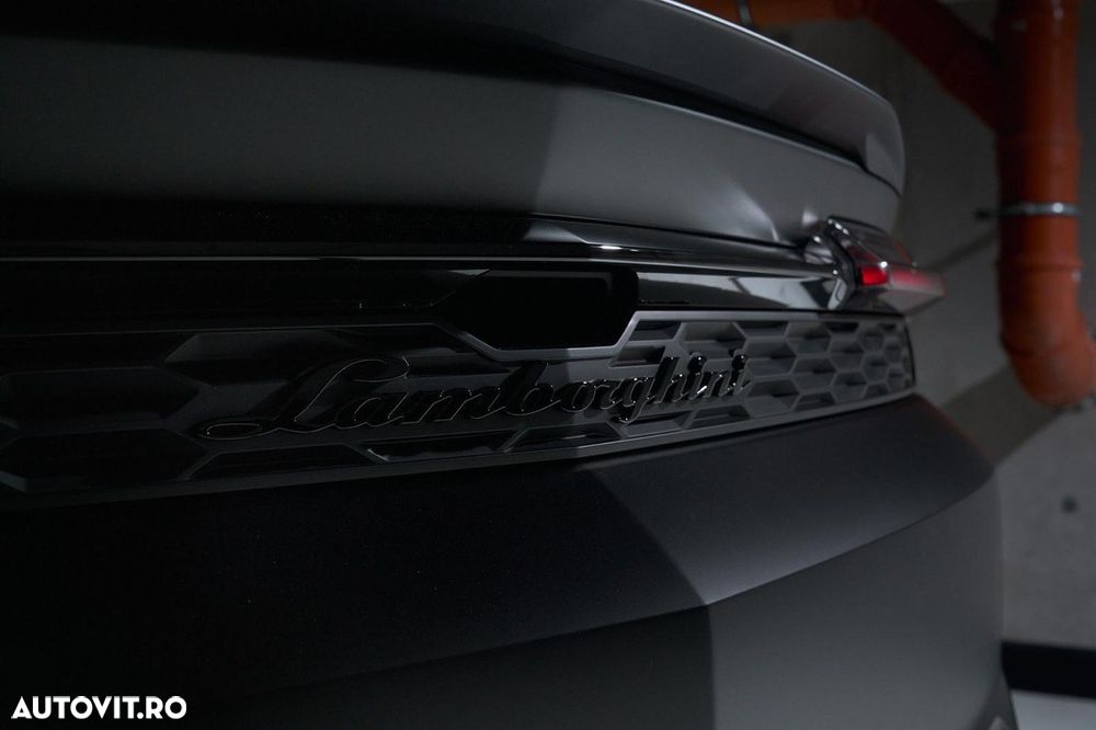 Lamborghini URUS - 25