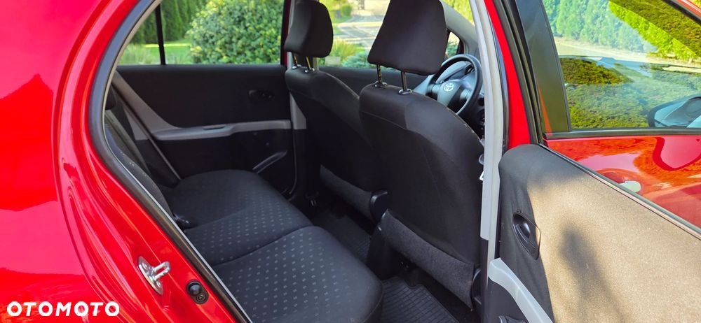 Toyota Yaris 1.3 Luna A/C - 11