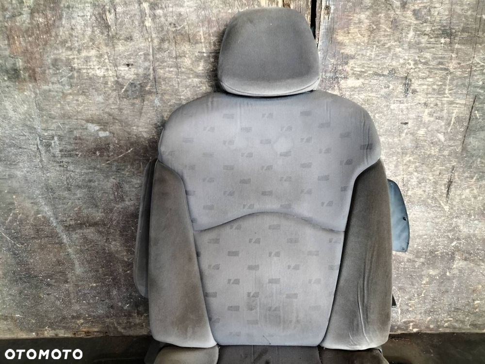 FOTEL LEWY PRZÓD OBROTOWY KIEROWCY PEUGEOT 807 I - 3