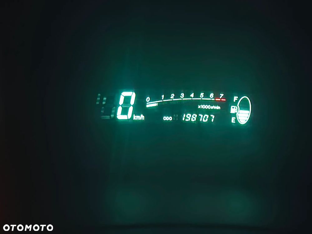 Toyota Yaris 1.0 Base - 10