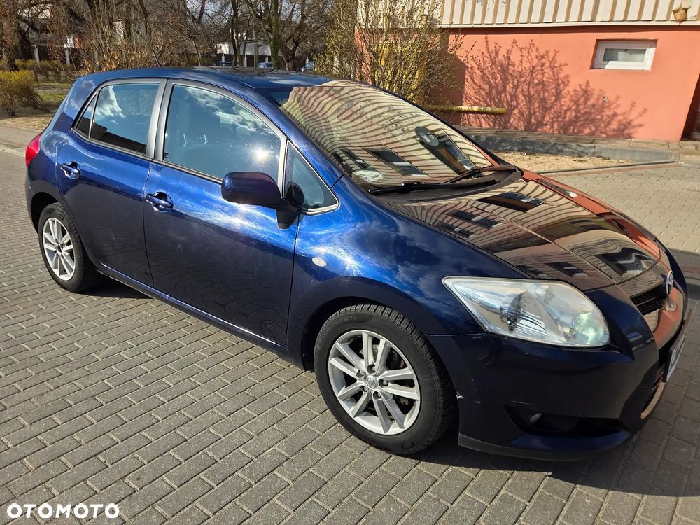 Toyota Auris 1.4 D-4D Luna - 1