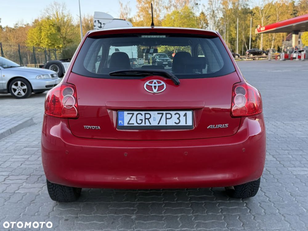 Toyota Auris - 10