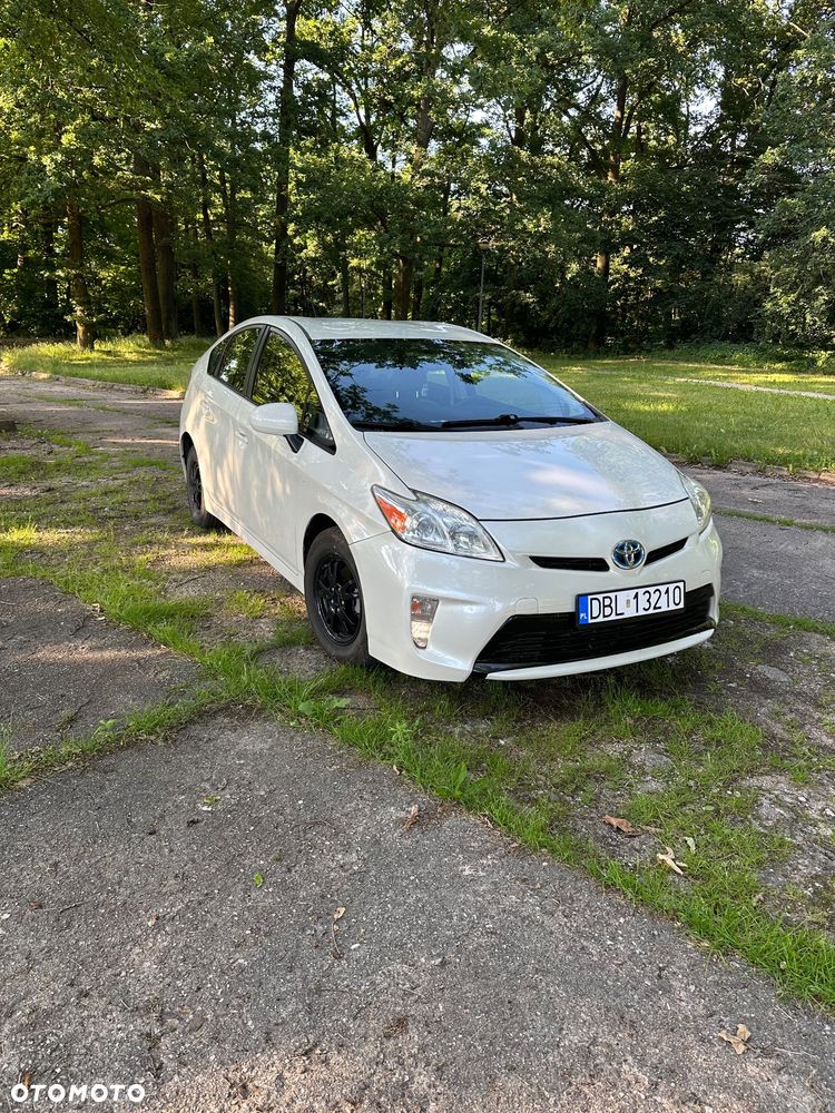 Toyota Prius (Hybrid) - 2