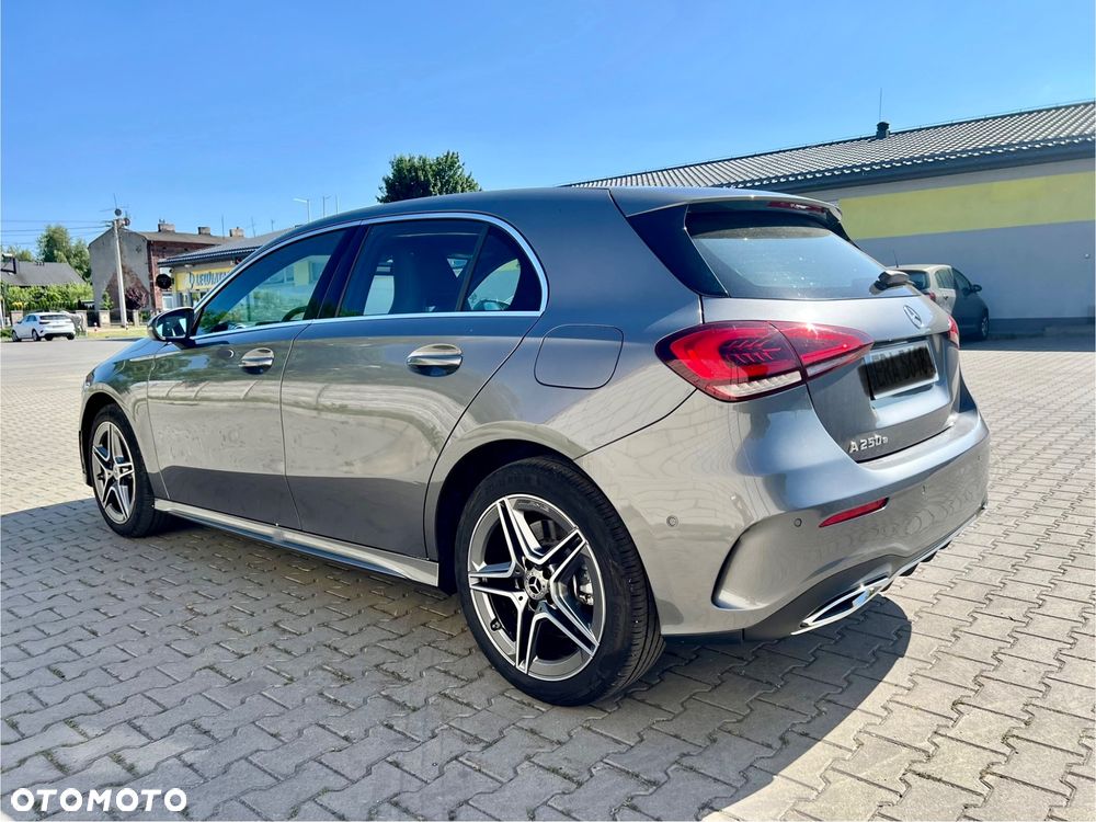 Mercedes-Benz Klasa A 250 e PHEV AMG Line 8G-DCT - 17
