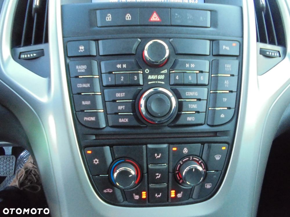 Opel Astra 1.4 Turbo Cosmo - 16