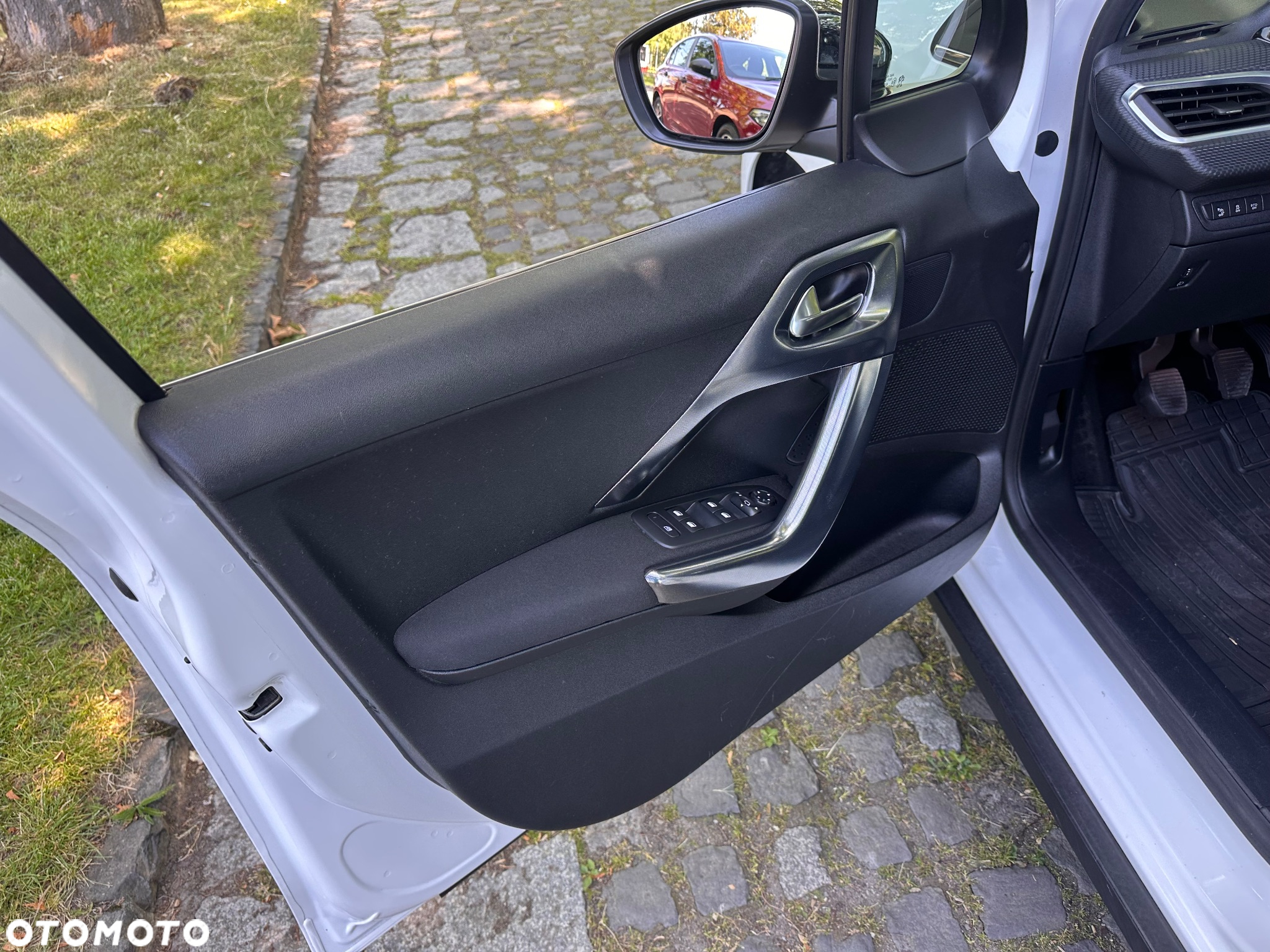 Peugeot 2008 e-HDi FAP 92 STOP & START Style - 33