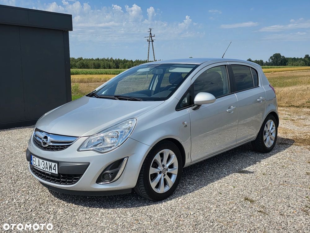 Opel Corsa 1.4 16V 150 Jahre - 3