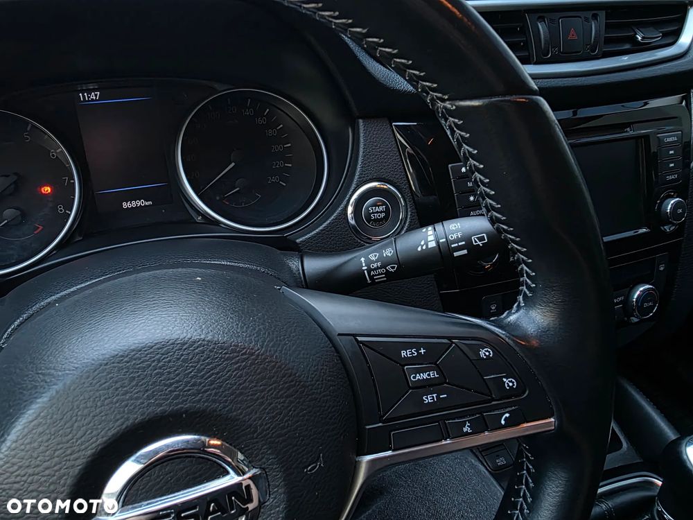 Nissan Qashqai 1.3 DIG-T N-Connecta - 15