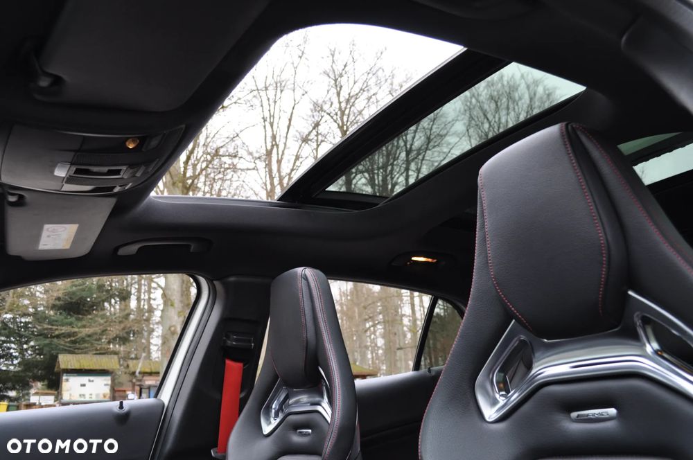 Mercedes-Benz GLA 45 AMG 4-Matic - 23