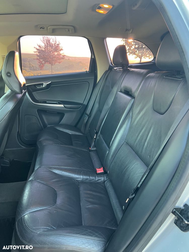 Volvo XC 60 D4 AWD Start-Stop Momentum - 17
