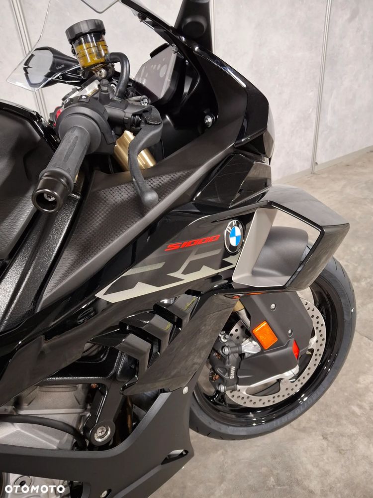 BMW S - 7