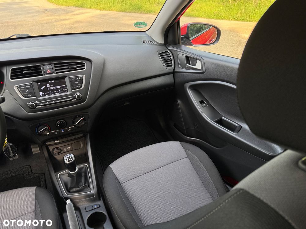 Hyundai i20 1.2 Trend - 11