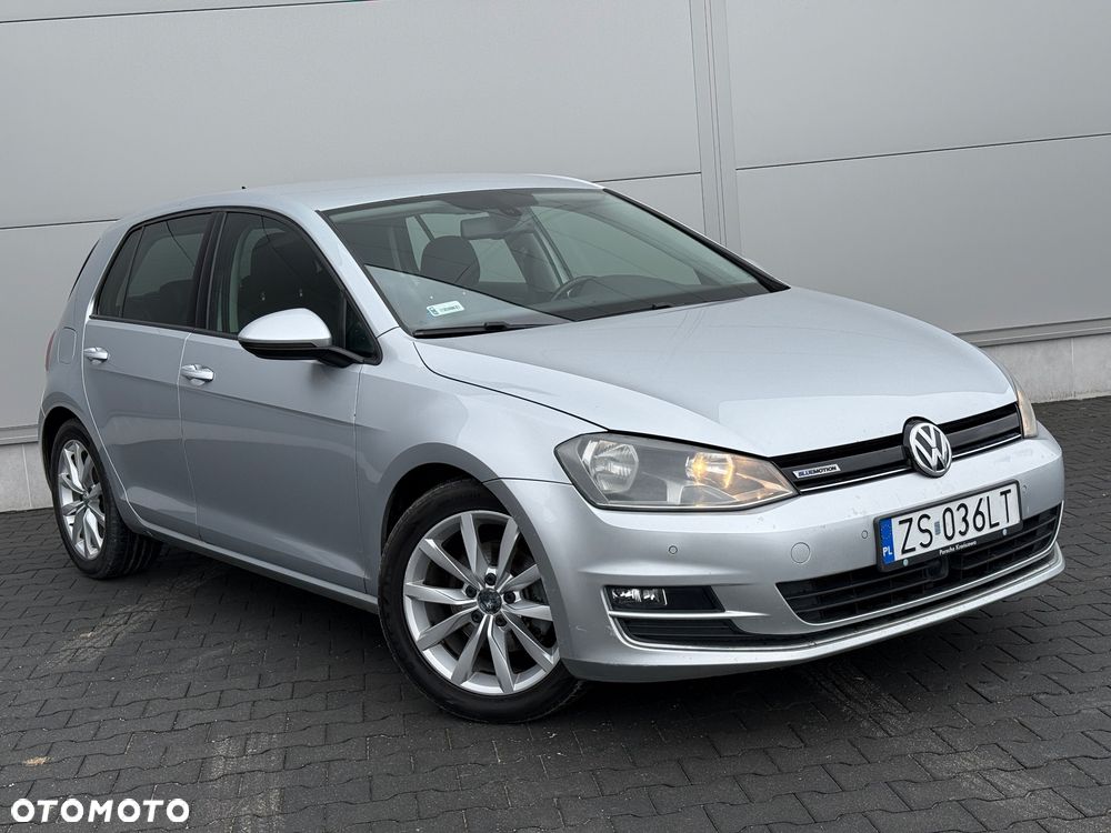 Volkswagen Golf - 1