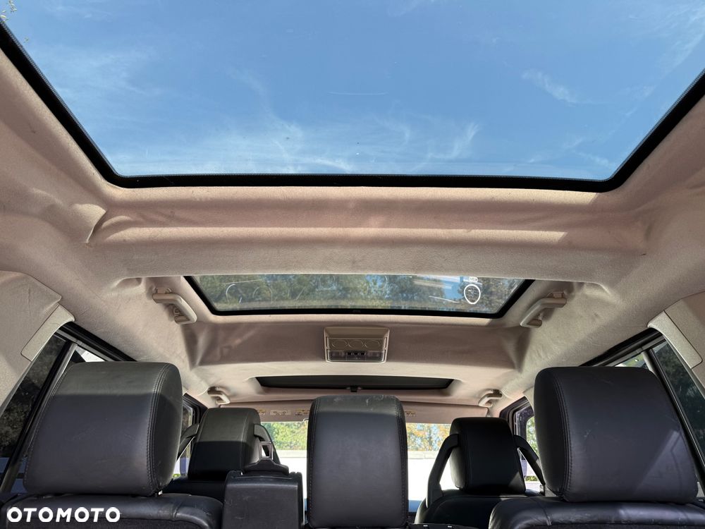 Land Rover Discovery TD V6 Black Edition - 28