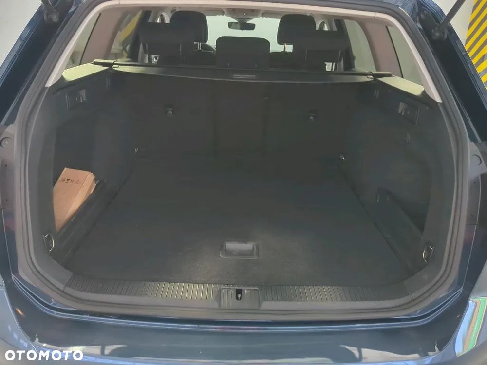 Volkswagen Passat 2.0 TDI EVO Business - 14