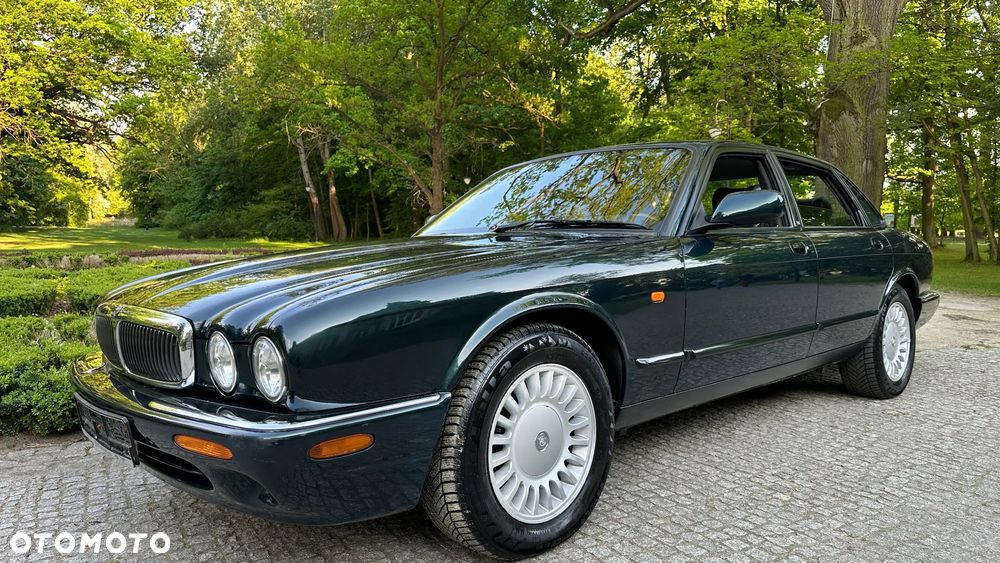 Jaguar XJ 3.2 - 34