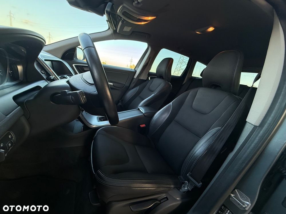 Volvo XC 60 D3 Momentum - 18