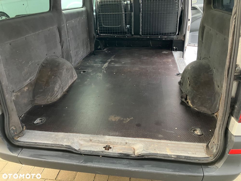 Mercedes-Benz Vito Univan 639.603 - 12