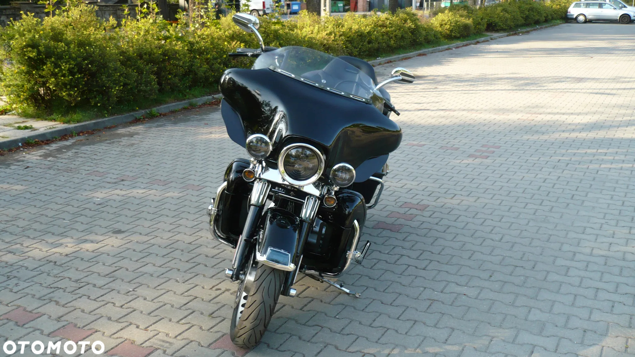 Harley-Davidson FLH Electra Glide - 8
