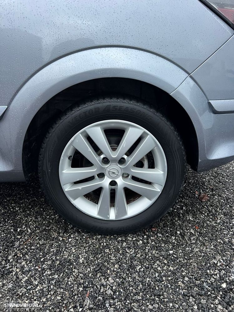 Opel Astra GTC 1.3 CDTi - 13