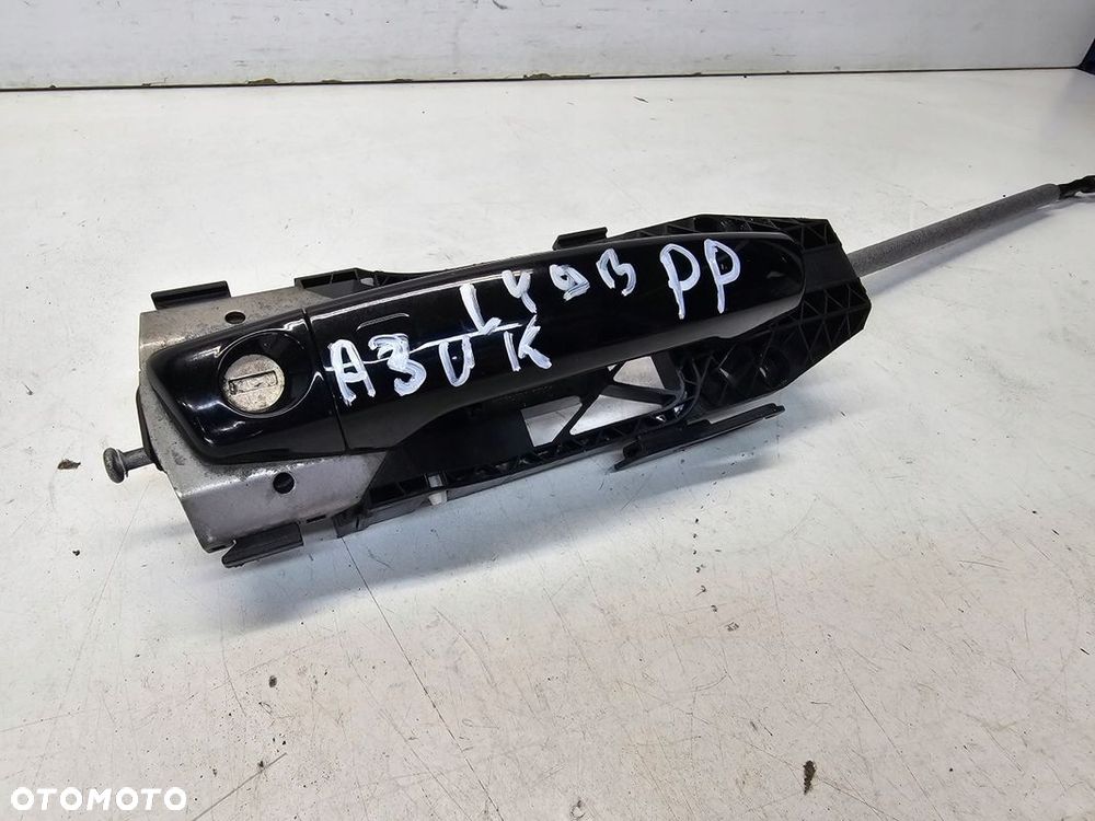 KLAMKA PRAWY PRZÓD AUDI A3 8V Q3 F3 8V0837885 LY9B Z WKŁADKĄ - 3